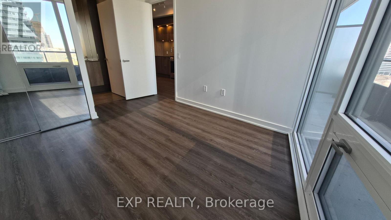 1206 - 448 Burnhamthorpe Road W, Mississauga, Ontario  L5B 4M6 - Photo 18 - W12838836