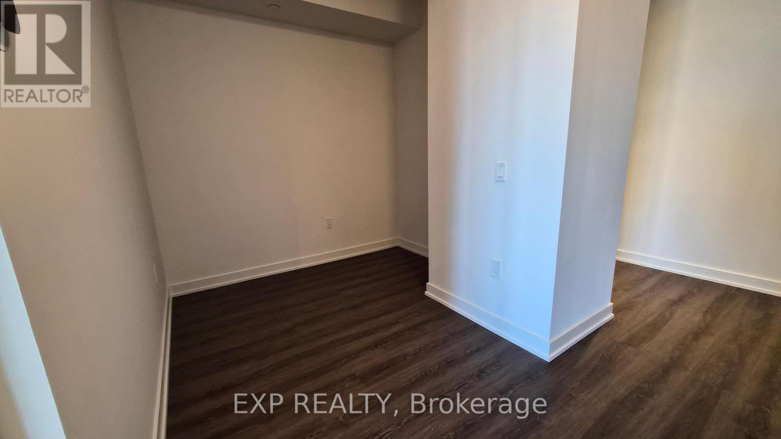 1206 - 448 Burnhamthorpe Road W, Mississauga, Ontario  L5B 4M6 - Photo 9 - W12838836