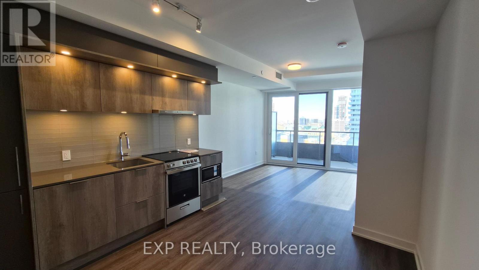 1206 - 448 Burnhamthorpe Road W, Mississauga, Ontario  L5B 4M6 - Photo 13 - W12838836