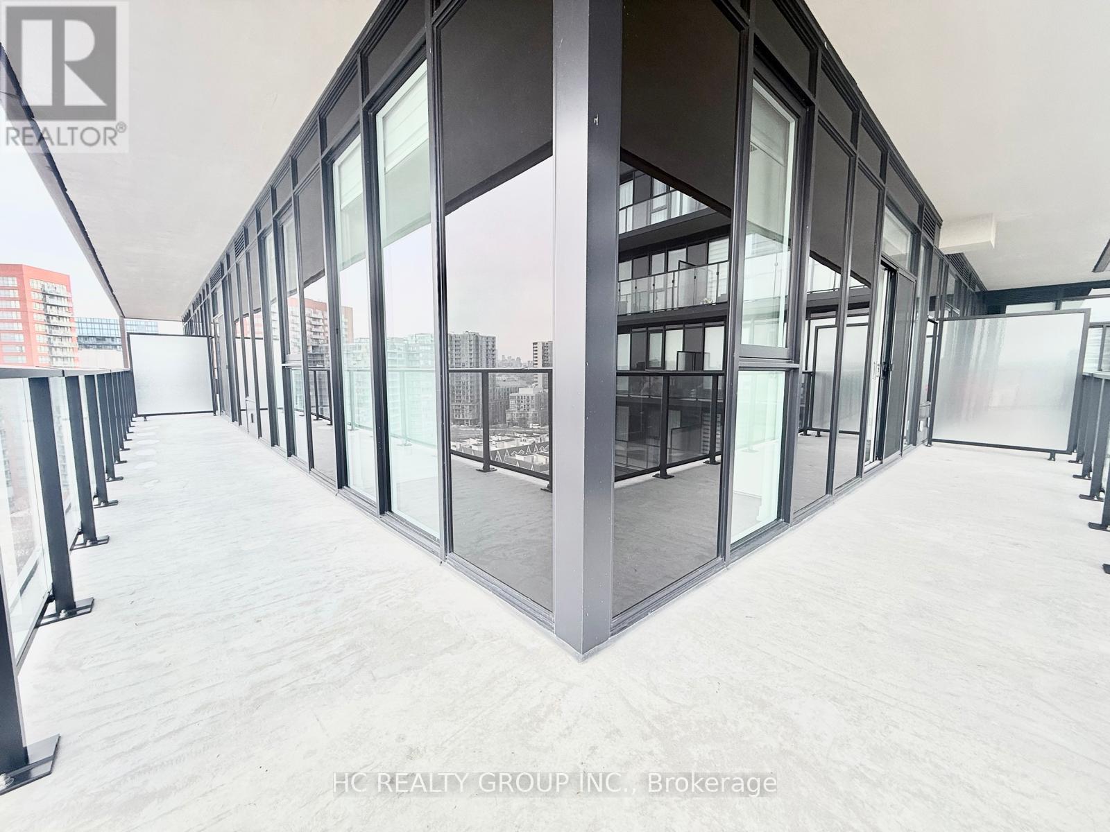 1106 - 285 DUFFERIN STREET