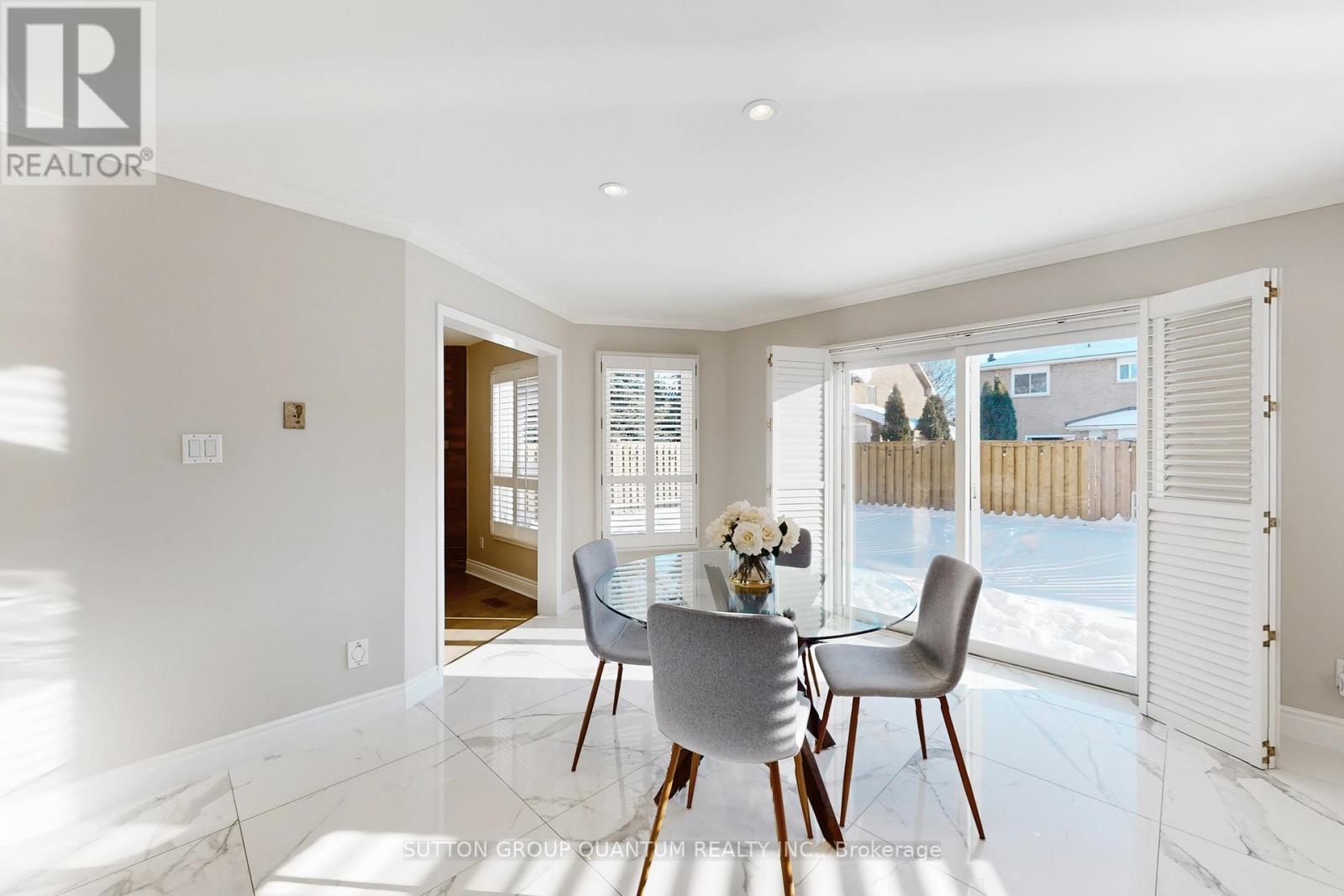 314 Leacock Avenue, Oakville, Ontario  L6H 5J1 - Photo 11 - W12840220