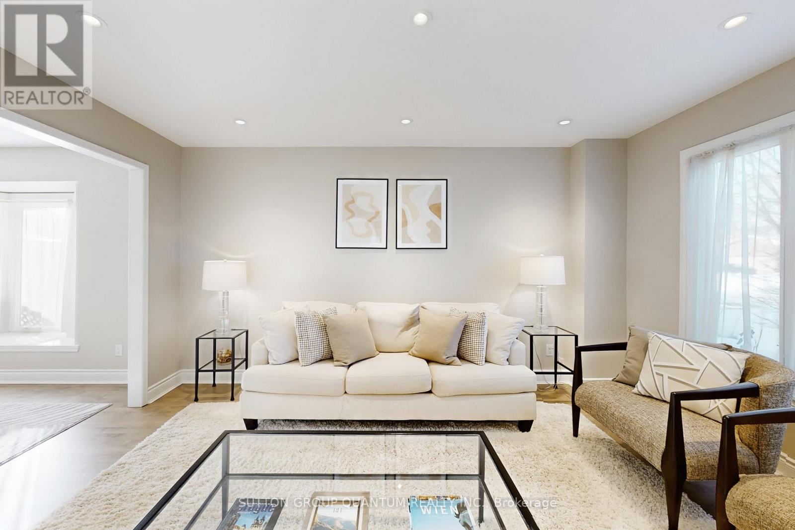 314 Leacock Avenue, Oakville, Ontario  L6H 5J1 - Photo 4 - W12840220