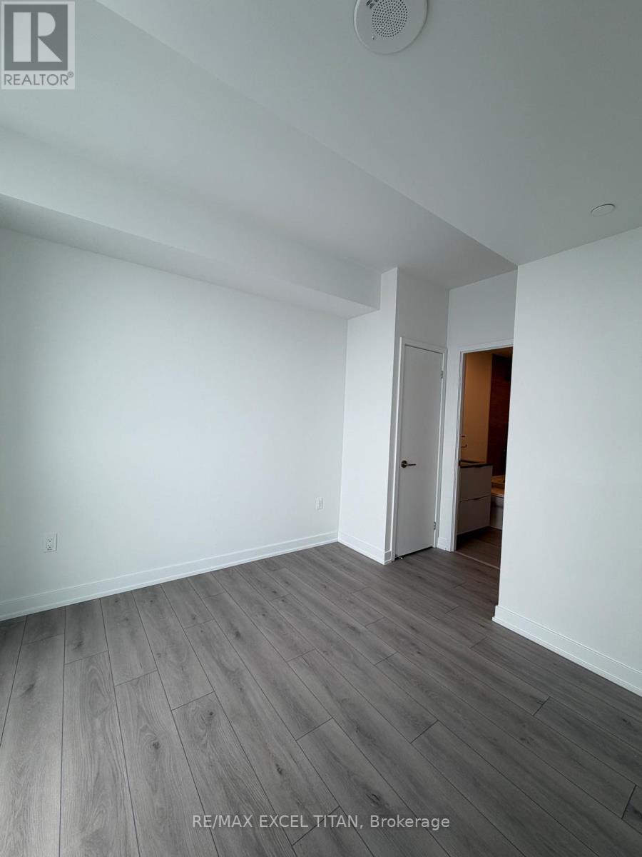 1711 - 1 Fairview Road E, Mississauga, Ontario  L5A 4C6 - Photo 16 - W12840242