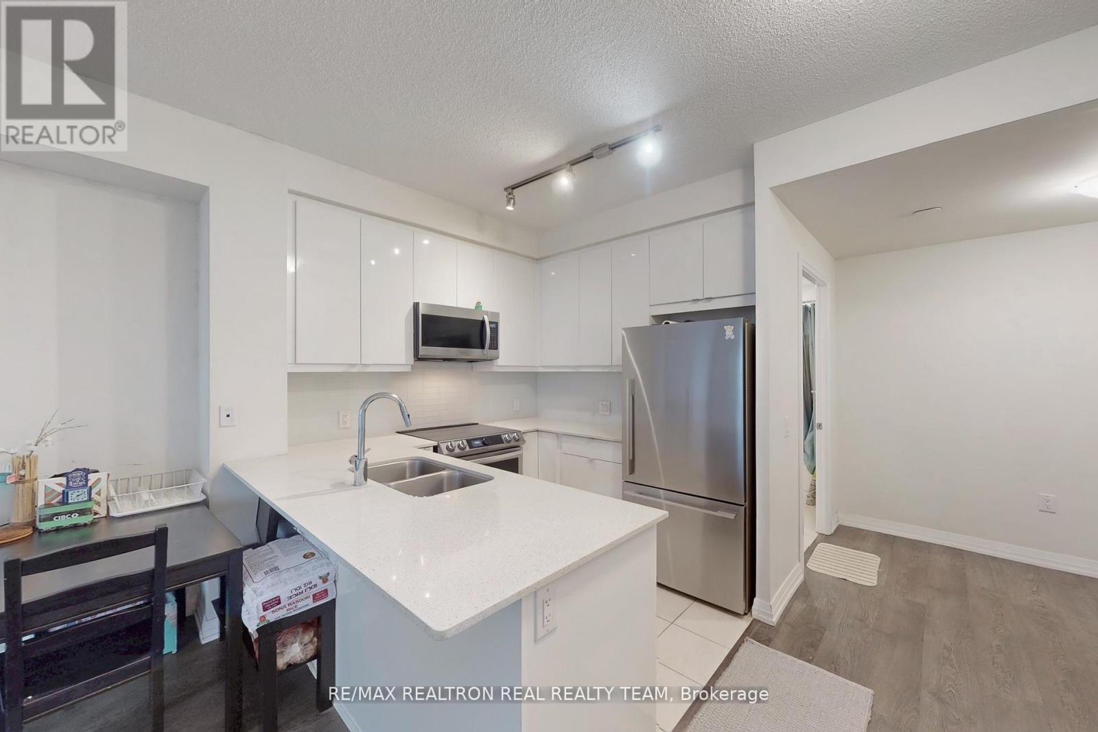 #1510 - 50 Thomas Riley Road, Toronto, Ontario  M9B 0C5 - Photo 4 - W12840248