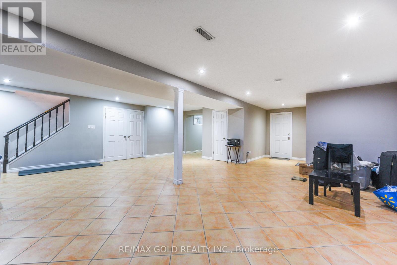 11 Dudley Place, Brampton, Ontario  L6T 3C2 - Photo 22 - W12840326