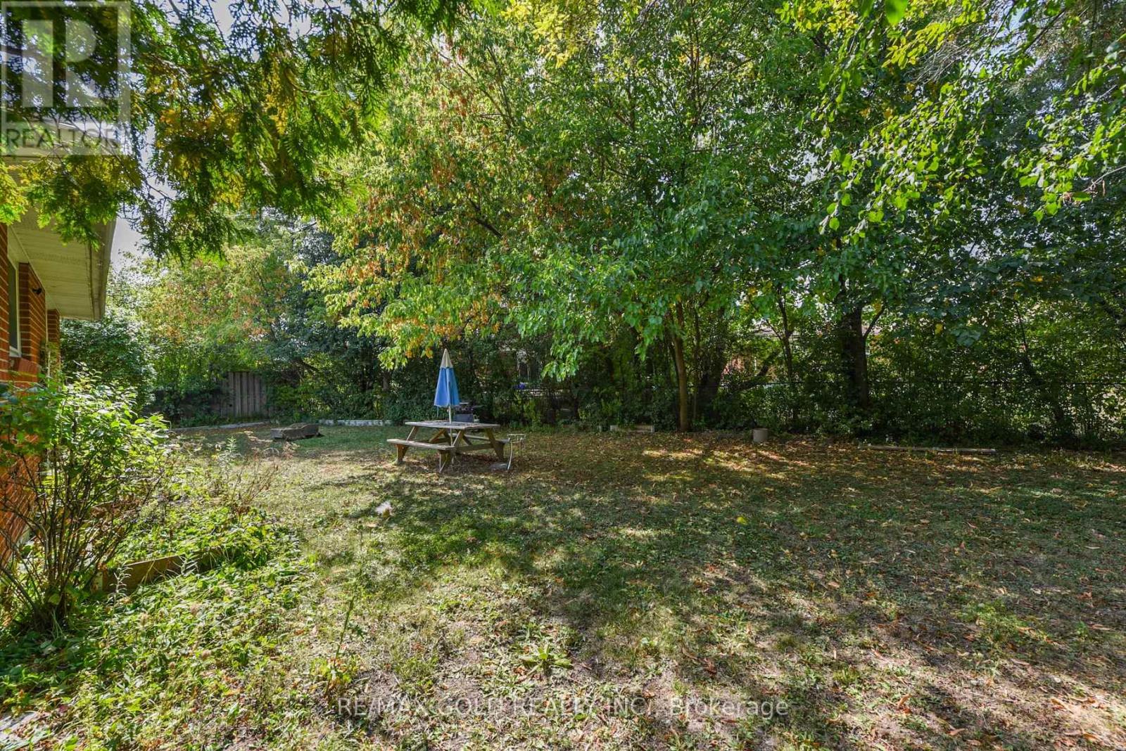 11 Dudley Place, Brampton, Ontario  L6T 3C2 - Photo 37 - W12840326