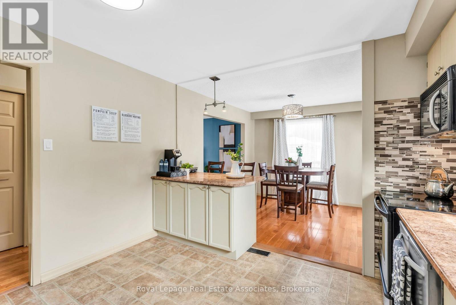 29 Norman Avenue, Halton Hills, Ontario  L7J 2R6 - Photo 19 - W12840344