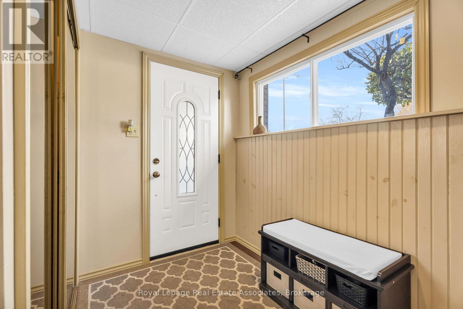 29 Norman Avenue, Halton Hills, Ontario  L7J 2R6 - Photo 33 - W12840344