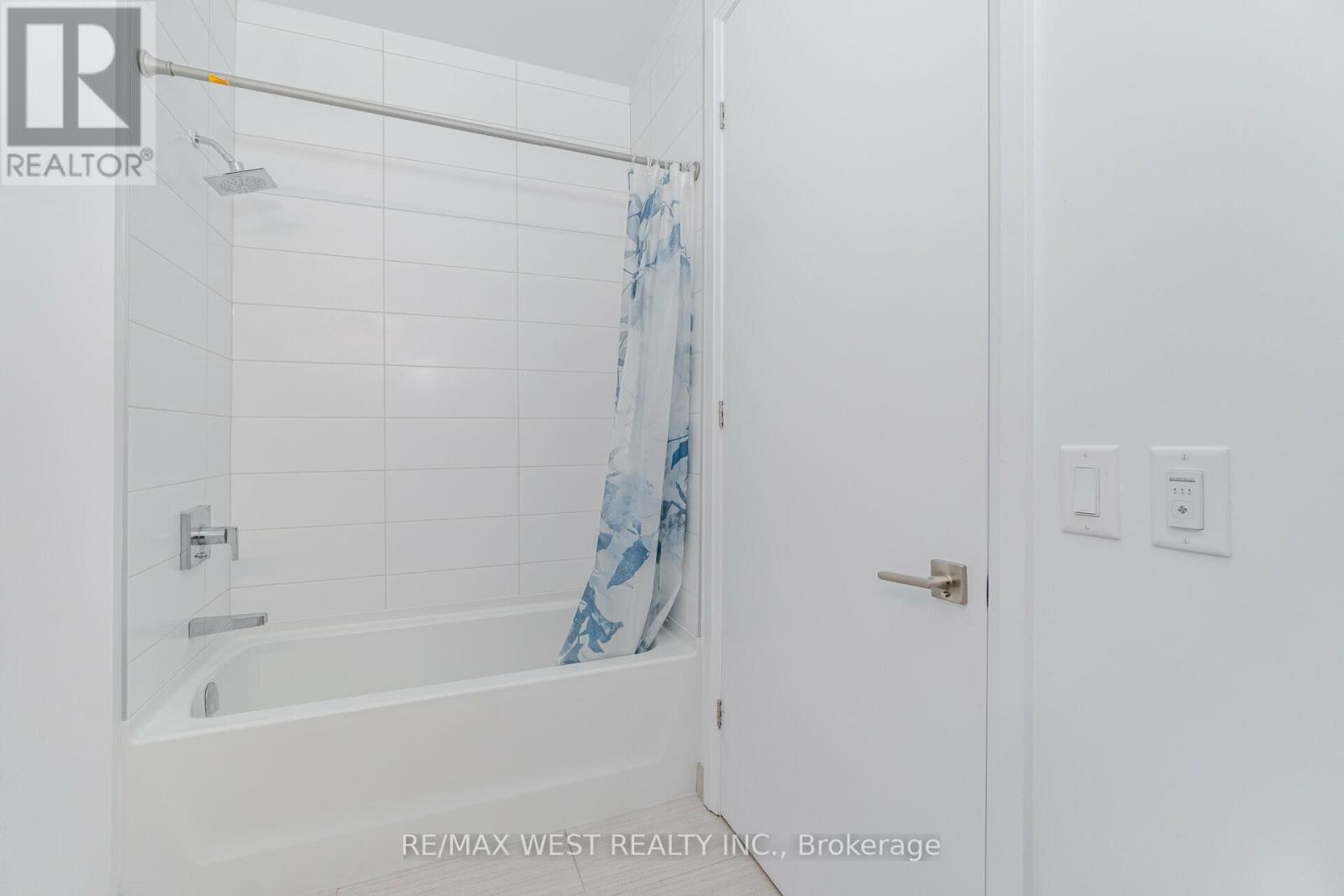 717 - 4208 Dundas Street W, Toronto, Ontario  M8X 1Y6 - Photo 29 - W12840388