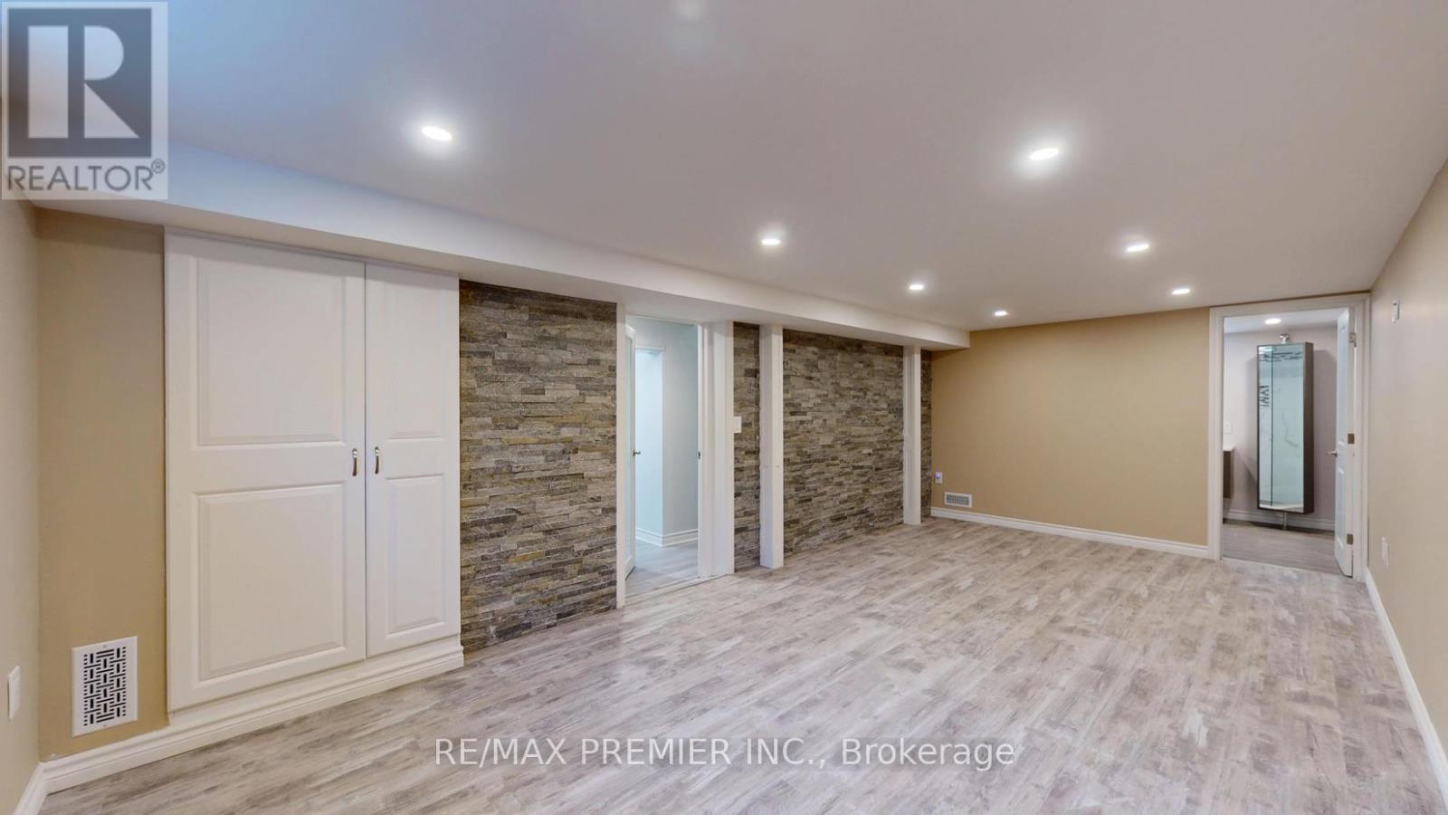 9190 Trafalgar Road, Halton Hills, Ontario  L7G 4S5 - Photo 22 - W12840390