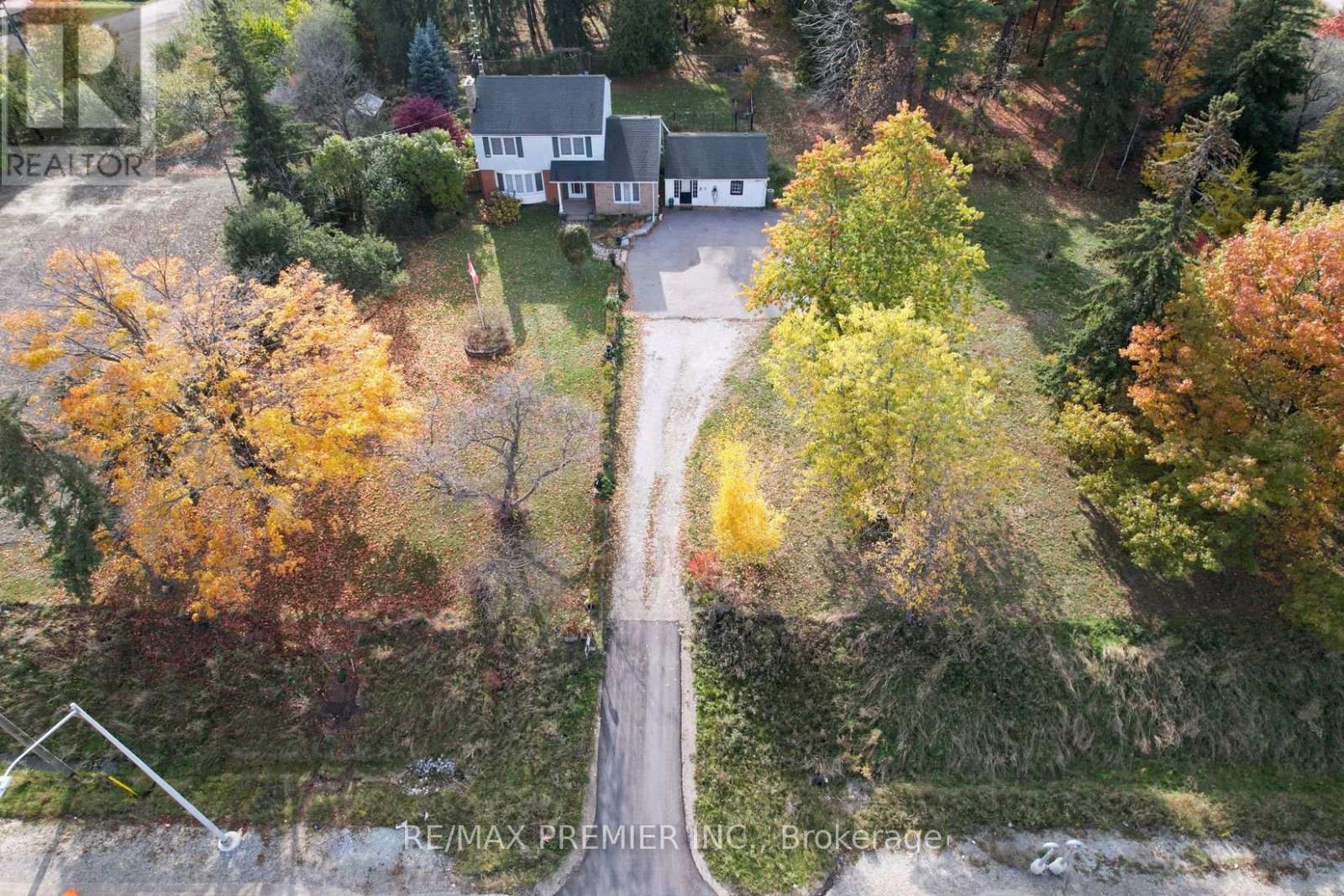 9190 Trafalgar Road, Halton Hills, Ontario  L7G 4S5 - Photo 3 - W12840390