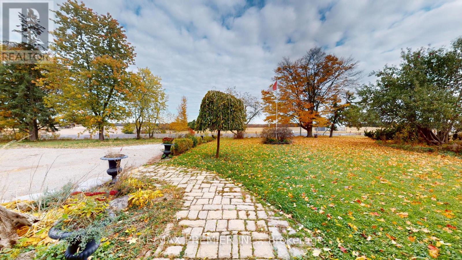 9190 Trafalgar Road, Halton Hills, Ontario  L7G 4S5 - Photo 9 - W12840390