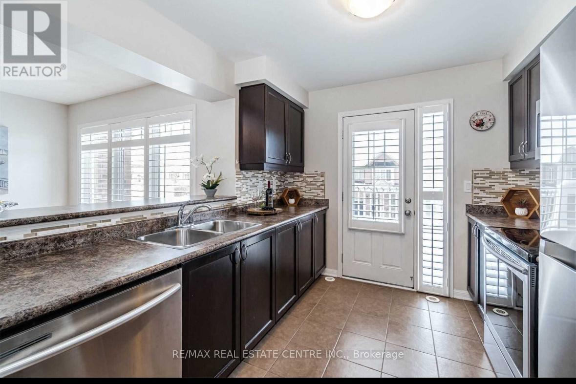 271 Woodley Crescent S, Milton, Ontario  L9T 8C4 - Photo 9 - W12840408