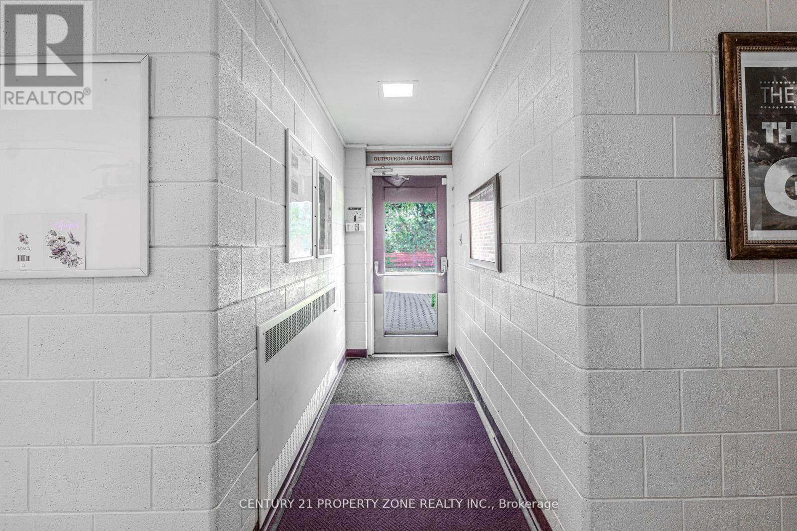 1261 North Sherdian Way, Mississauga, Ontario  L5H 2A3 - Photo 15 - W12840412