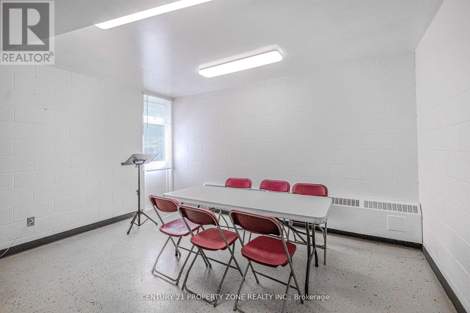 1261 North Sherdian Way, Mississauga, Ontario  L5H 2A3 - Photo 18 - W12840412