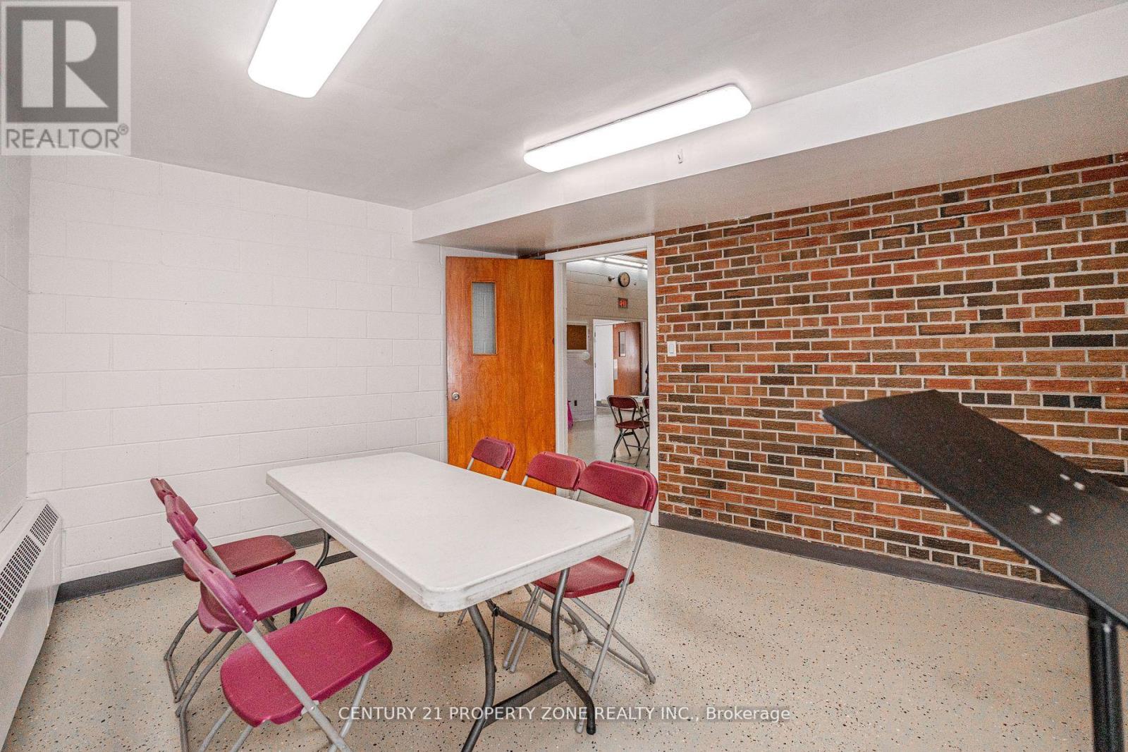 1261 North Sherdian Way, Mississauga, Ontario  L5H 2A3 - Photo 21 - W12840412