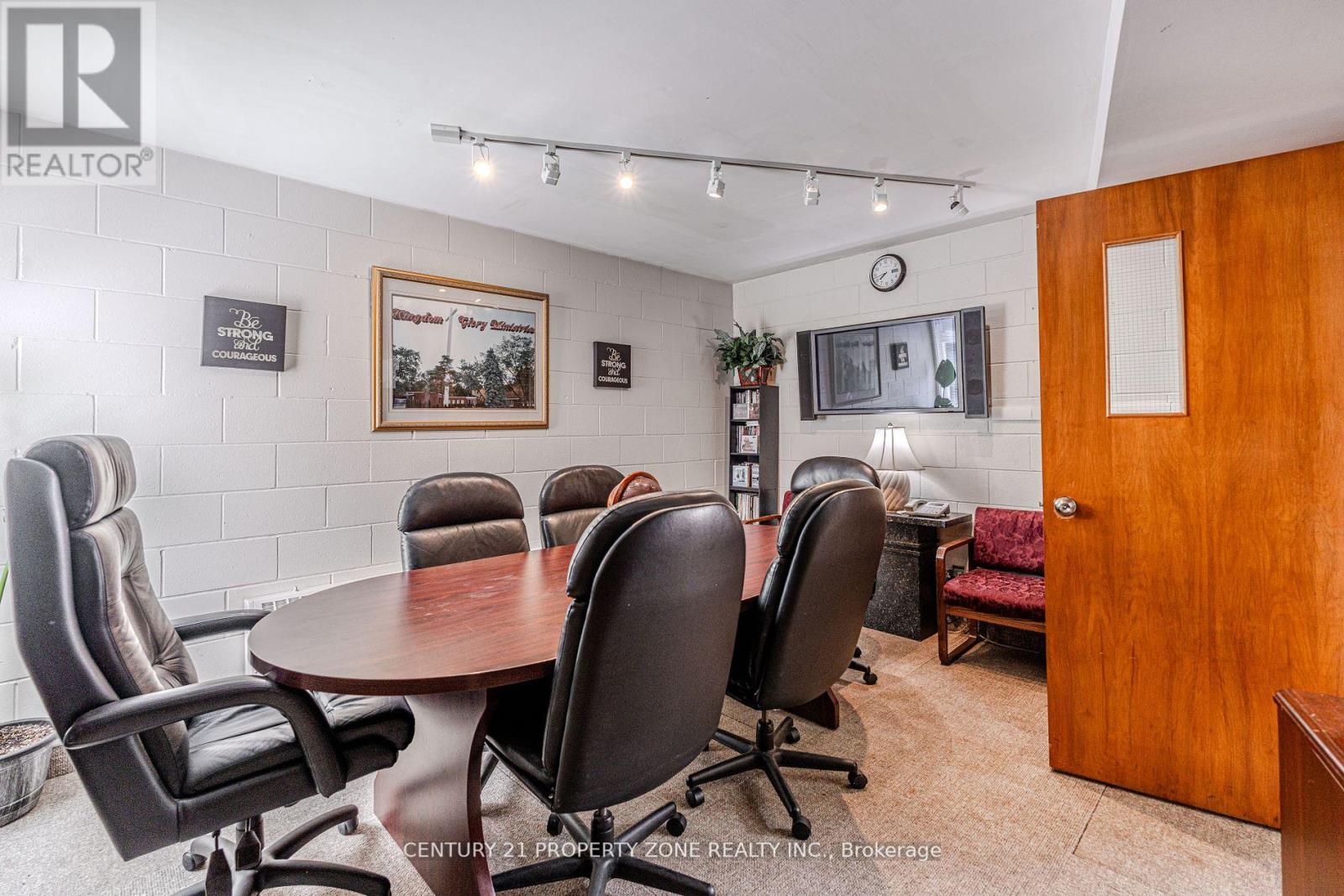 1261 North Sherdian Way, Mississauga, Ontario  L5H 2A3 - Photo 22 - W12840412