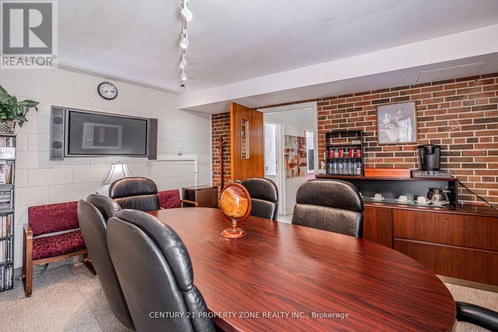 1261 North Sherdian Way, Mississauga, Ontario  L5H 2A3 - Photo 24 - W12840412