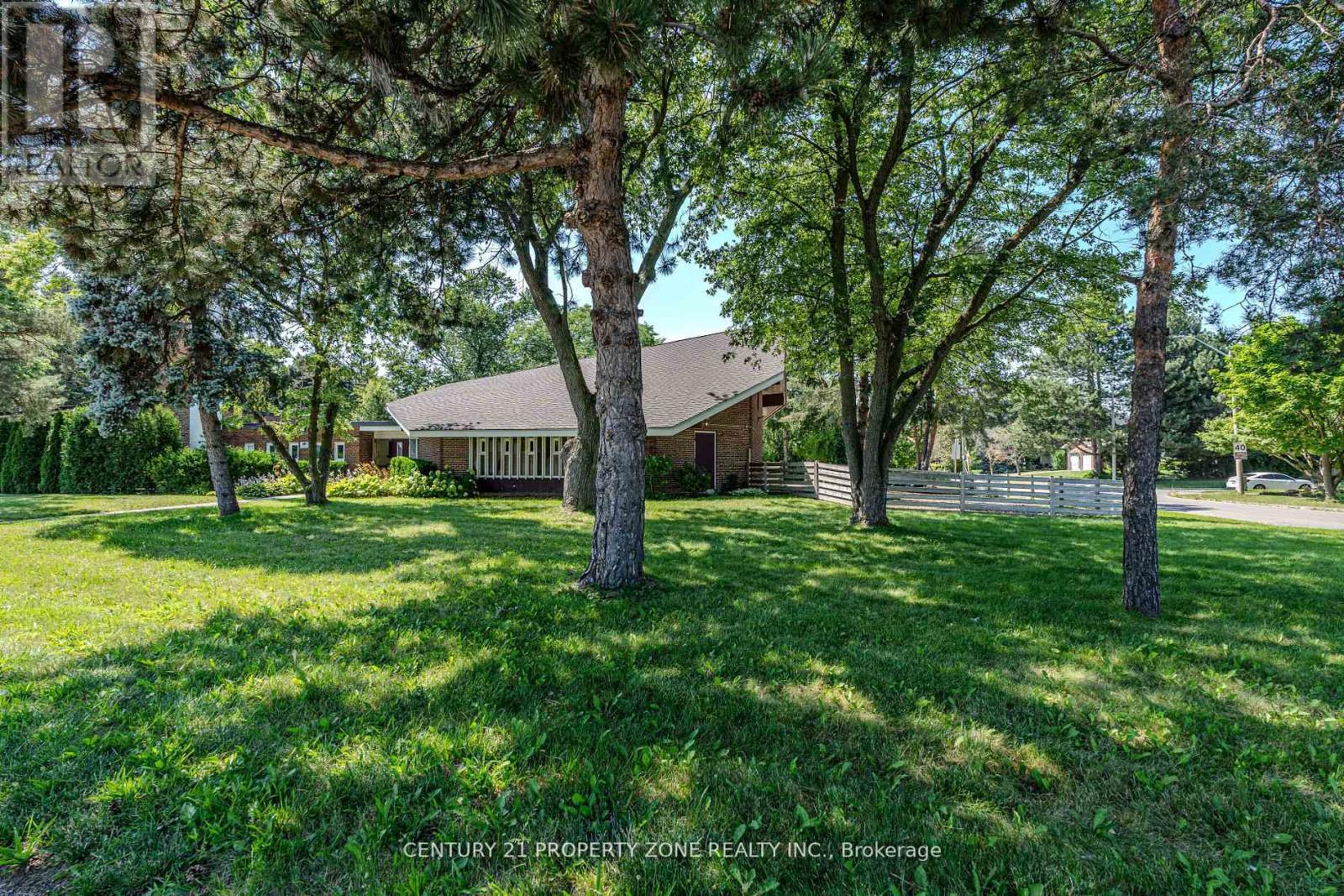 1261 North Sherdian Way, Mississauga, Ontario  L5H 2A3 - Photo 34 - W12840412