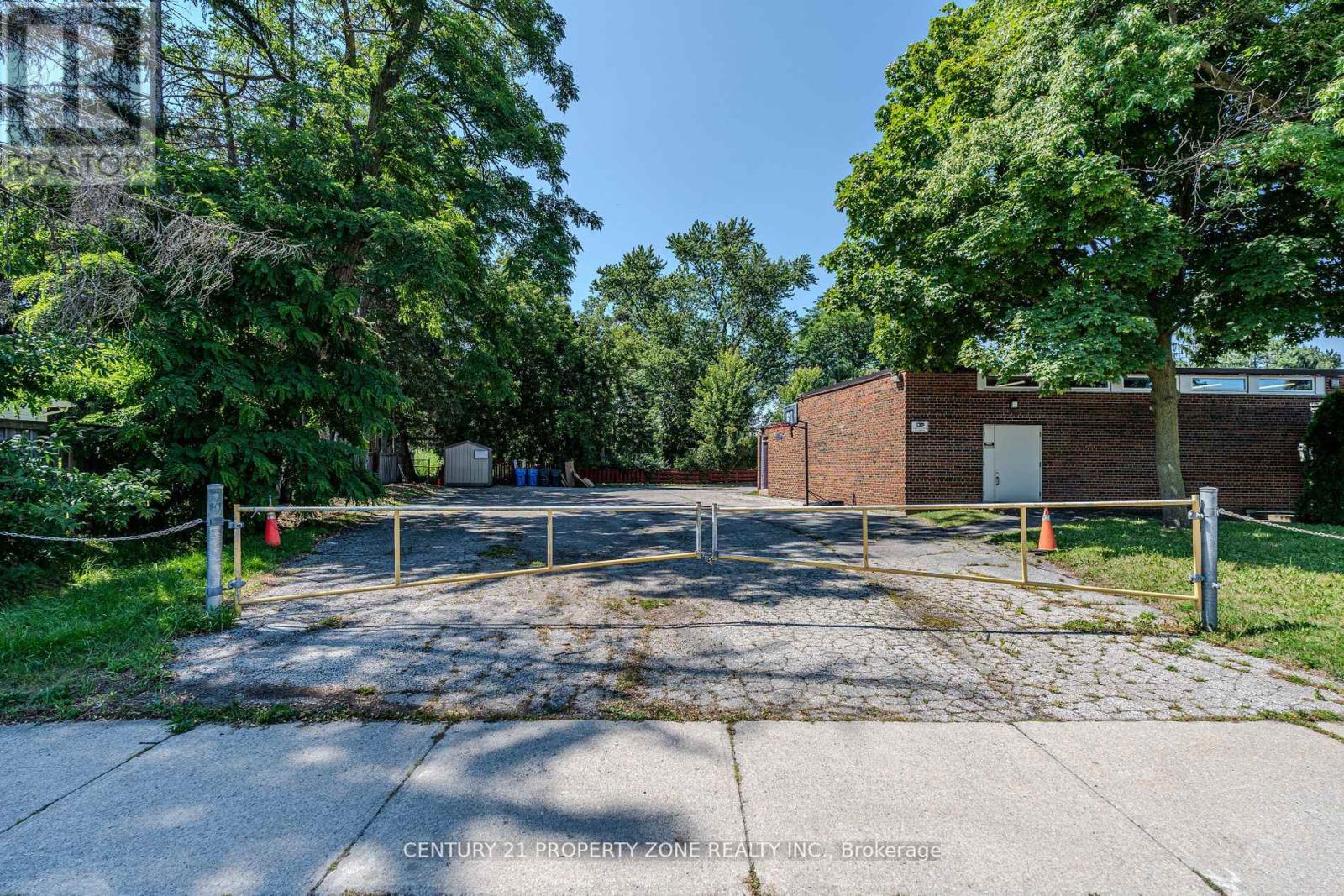 1261 North Sherdian Way, Mississauga, Ontario  L5H 2A3 - Photo 36 - W12840412