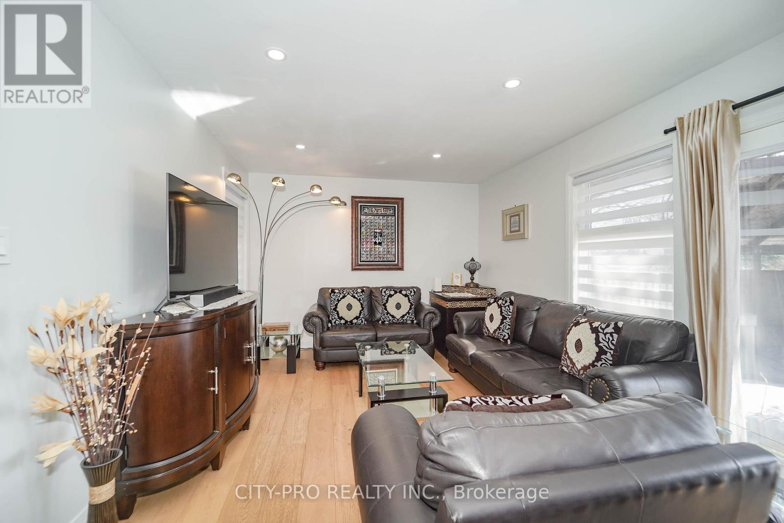 2848 Windwood Drive, Mississauga, Ontario  L5N 1W6 - Photo 13 - W12840446