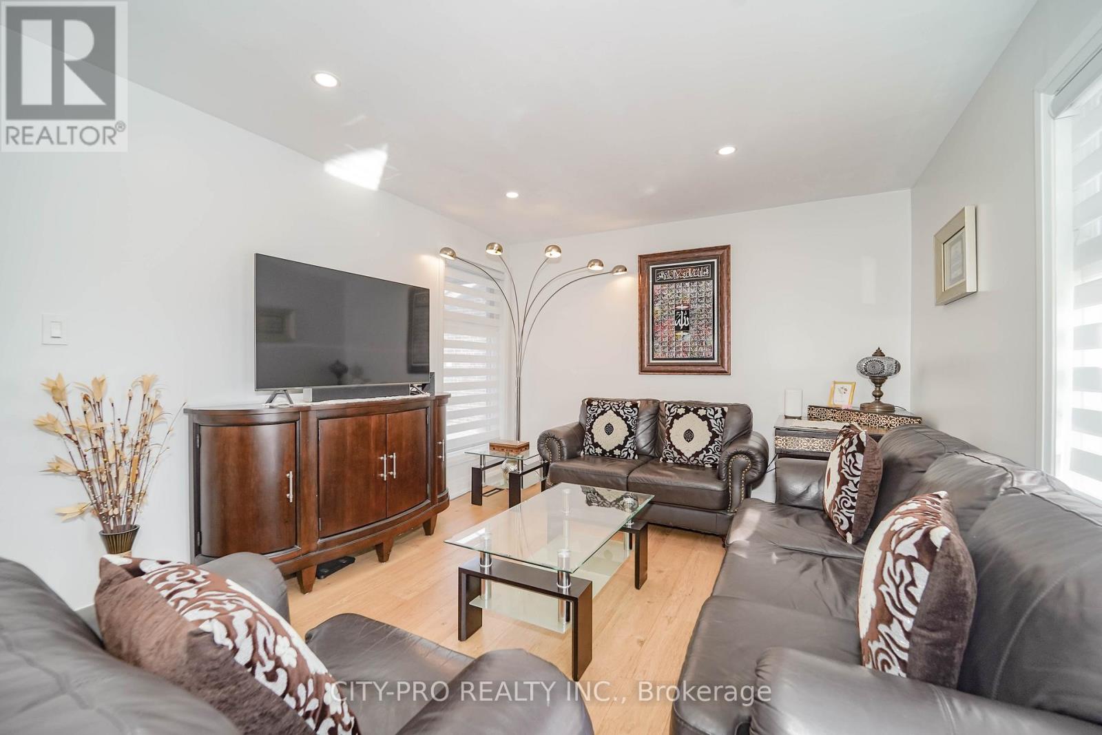 2848 Windwood Drive, Mississauga, Ontario  L5N 1W6 - Photo 14 - W12840446