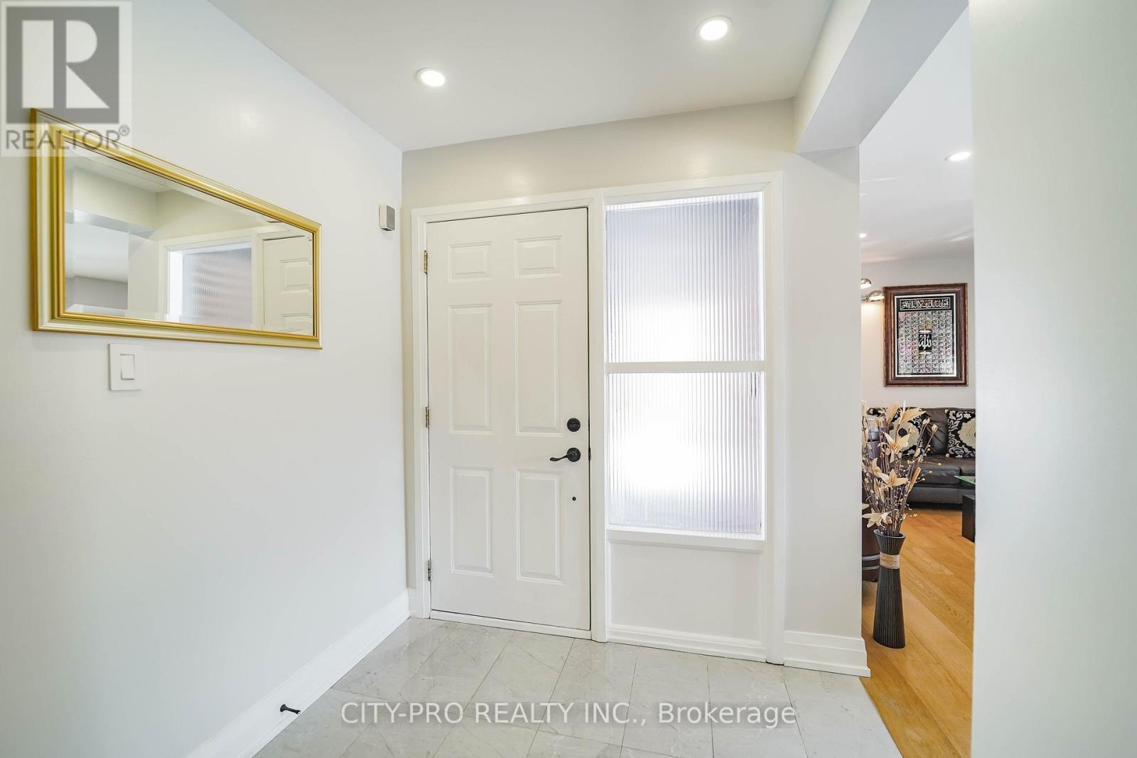 2848 Windwood Drive, Mississauga, Ontario  L5N 1W6 - Photo 20 - W12840446