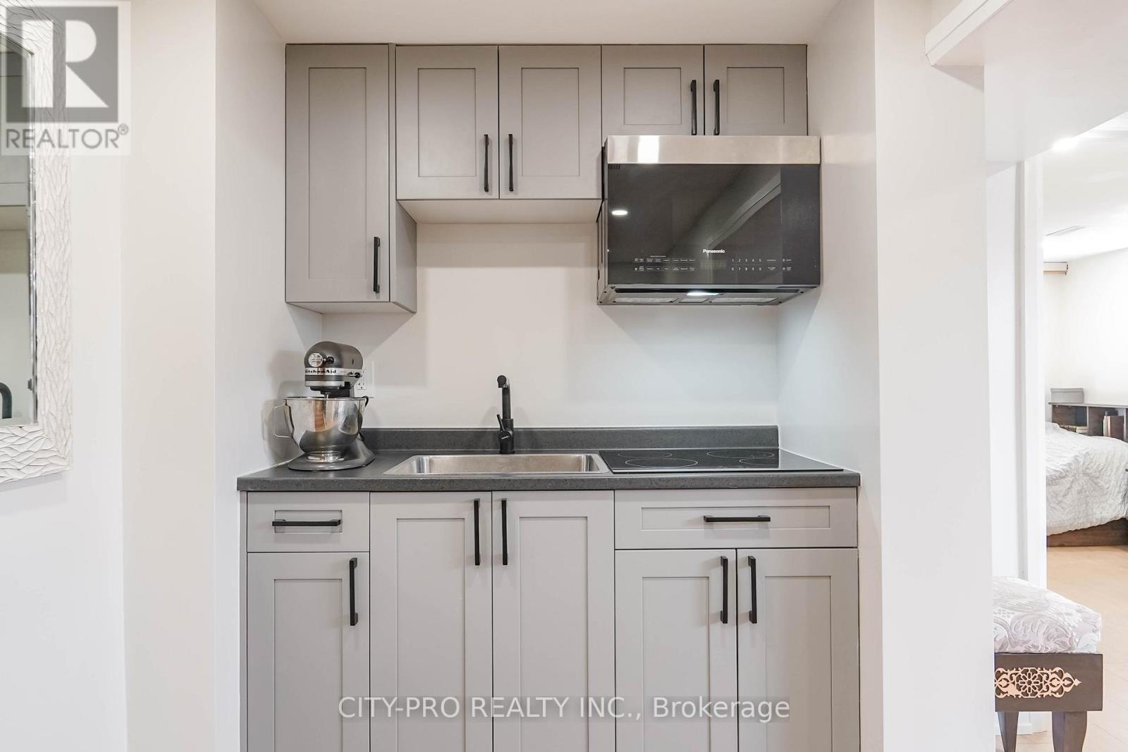 2848 Windwood Drive, Mississauga, Ontario  L5N 1W6 - Photo 33 - W12840446