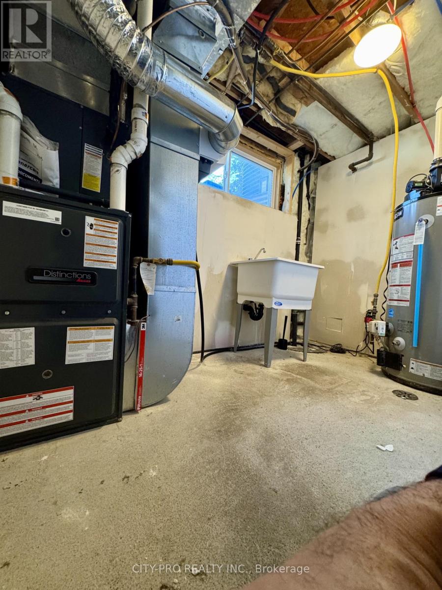 2848 Windwood Drive, Mississauga, Ontario  L5N 1W6 - Photo 41 - W12840446