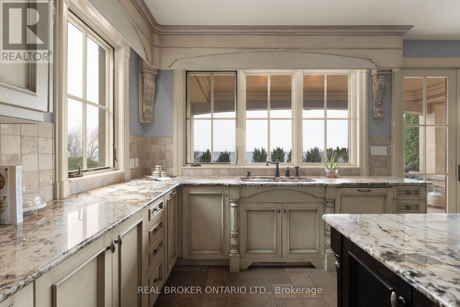 5545 Blezard Drive, Lincoln, Ontario  L3J 1R1 - Photo 19 - X12776844