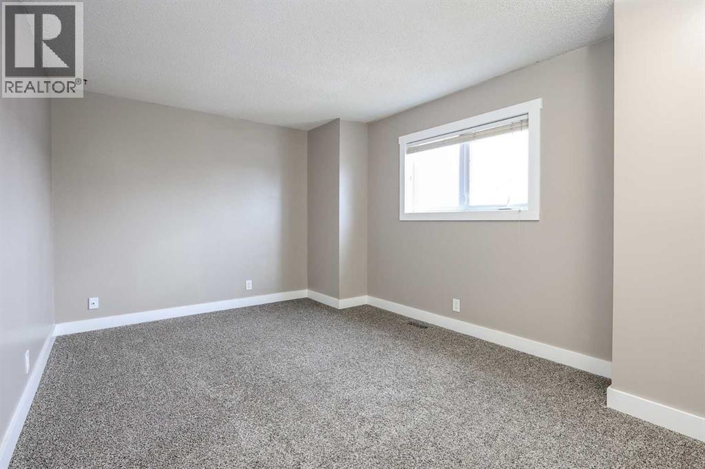 30 Ellenwood Drive, Red Deer, Alberta  T4R 2E3 - Photo 15 - A2287004