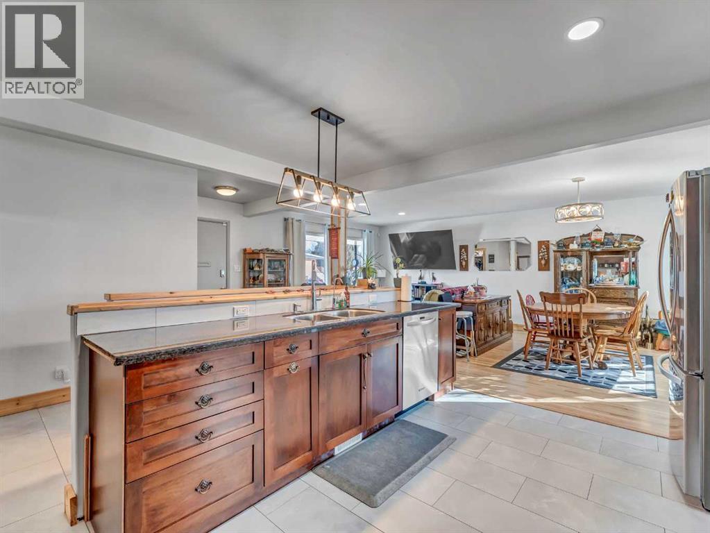 421 9 Street Sw, Medicine Hat, Alberta  T1A 4P2 - Photo 11 - A2290146