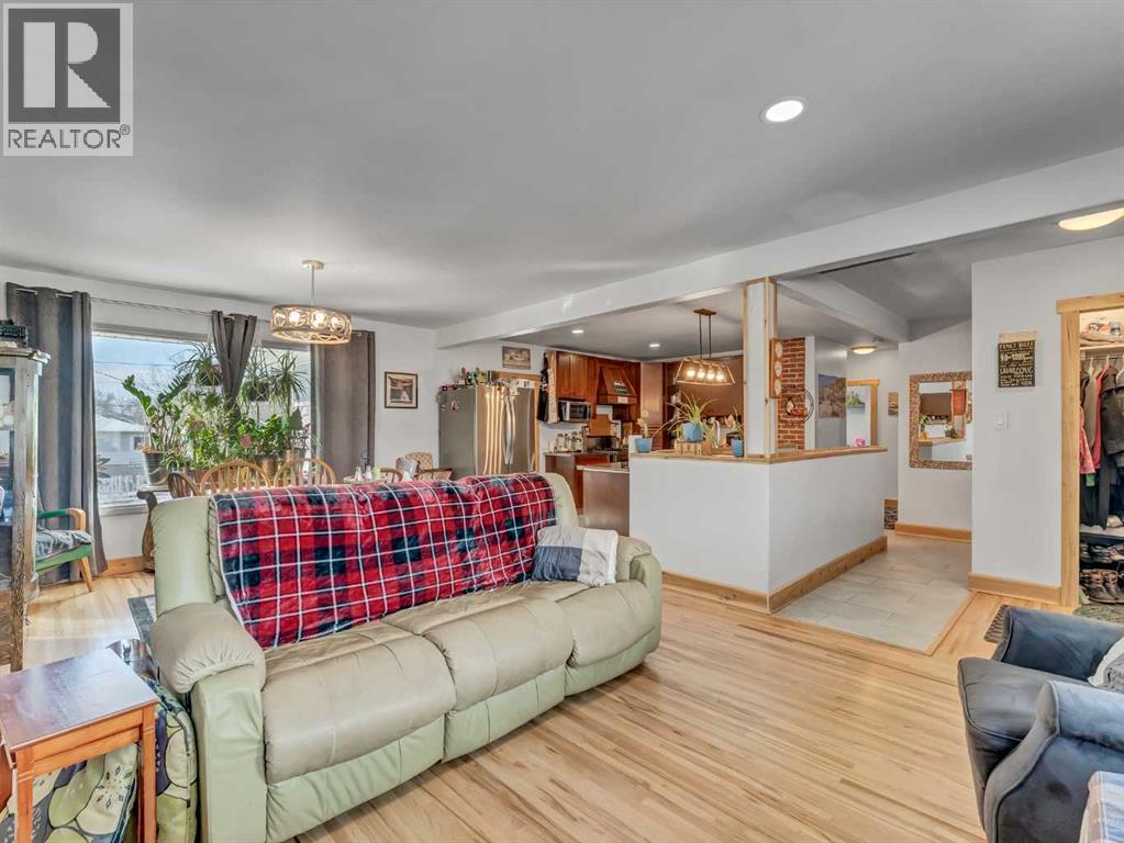 421 9 Street Sw, Medicine Hat, Alberta  T1A 4P2 - Photo 5 - A2290146