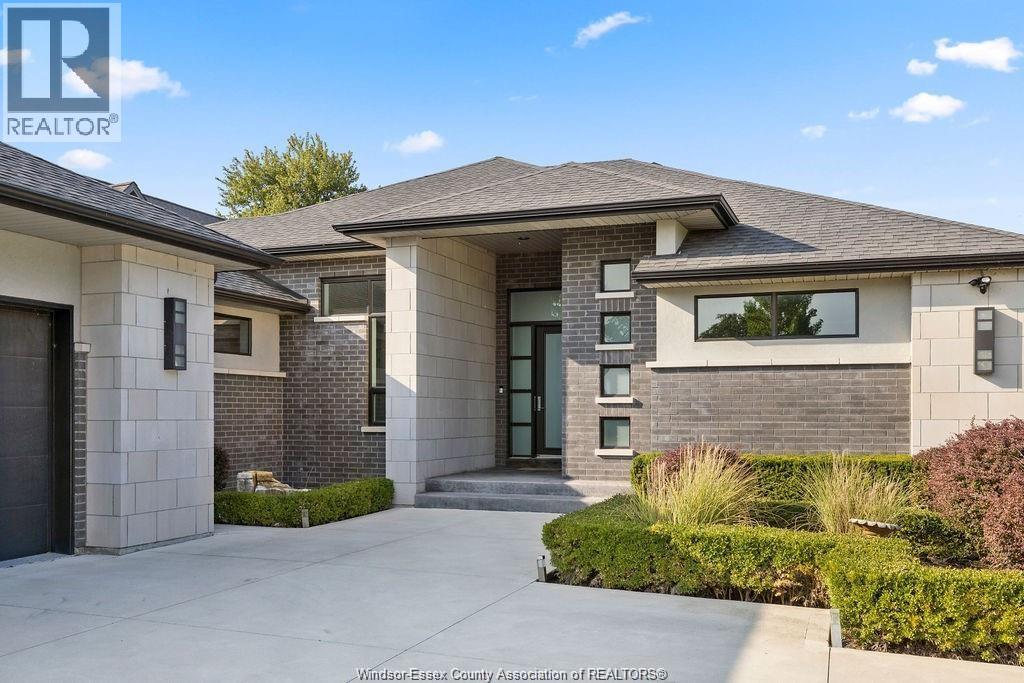 371 Charron Beach, Lakeshore, Ontario N8L 0G2 - Photo 2 - 26004454