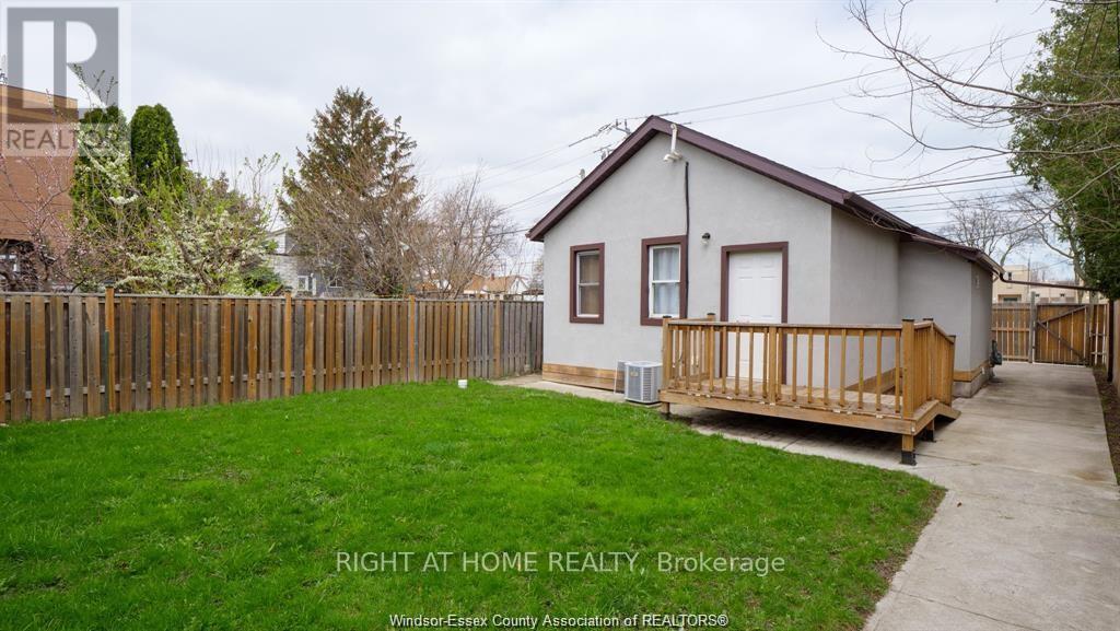 762 Aylmer Avenue E, Windsor, Ontario  N9A 1V3 - Photo 1 - X12840218