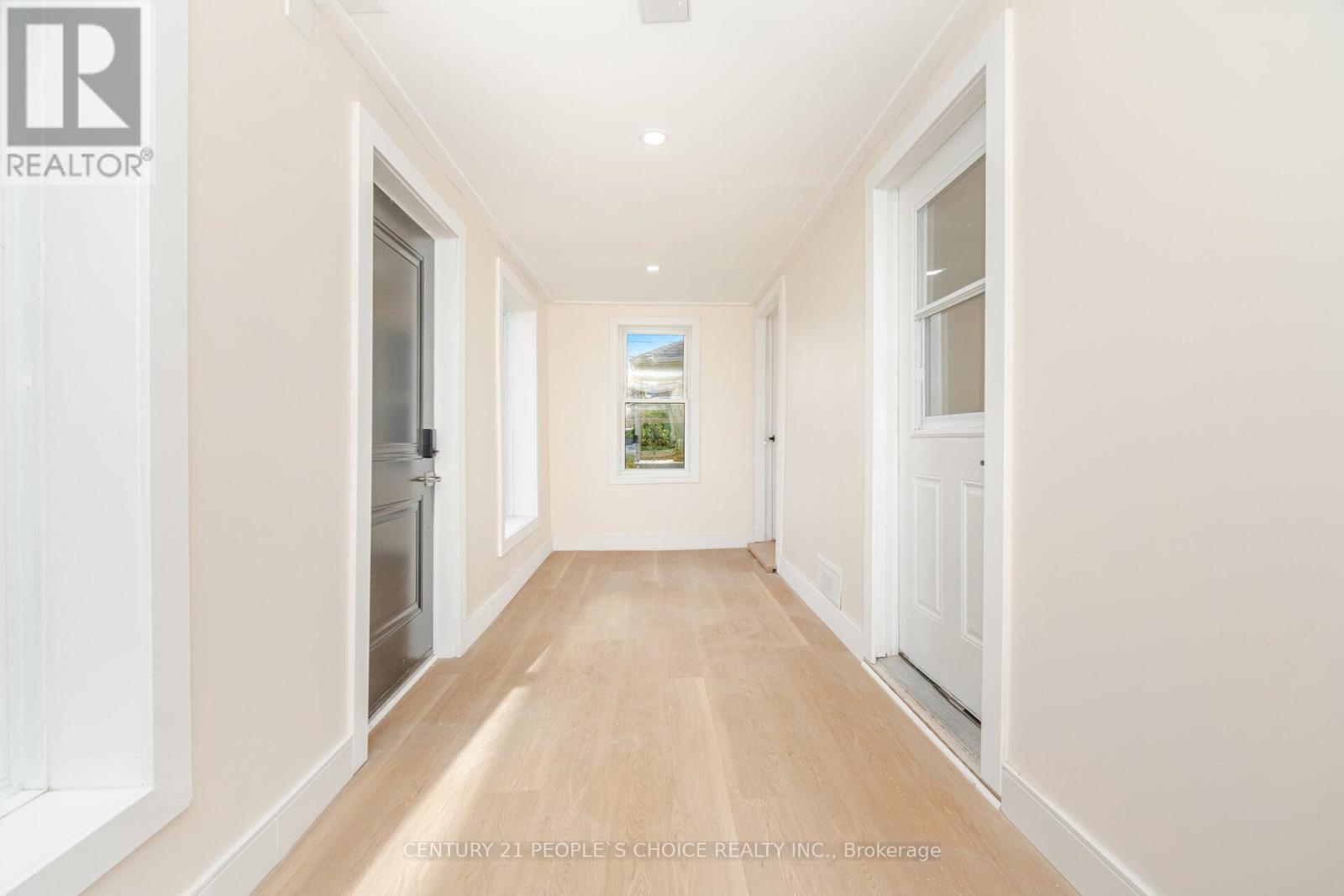 45 Wellington Street N, Thorold, Ontario  L2V 2E7 - Photo 8 - X12840222