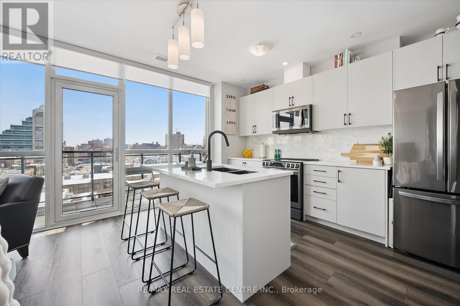 702 - 60 Charles Street W, Kitchener, Ontario  N2G 0C9 - Photo 11 - X12840264