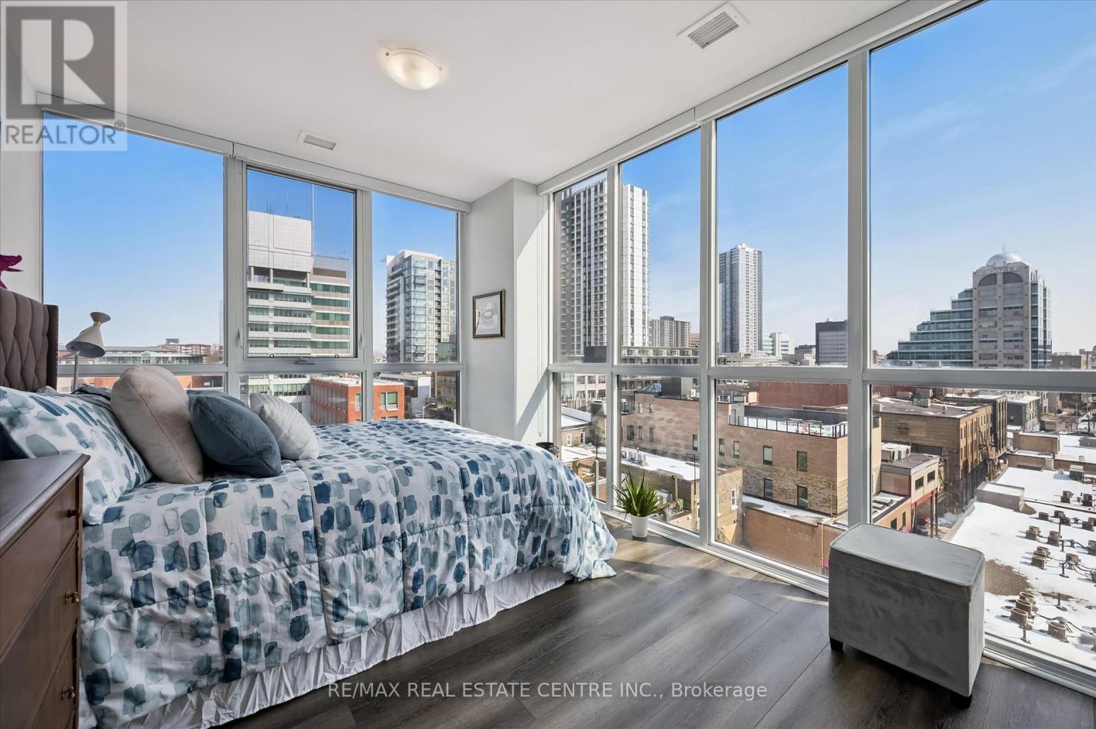 702 - 60 Charles Street W, Kitchener, Ontario  N2G 0C9 - Photo 15 - X12840264