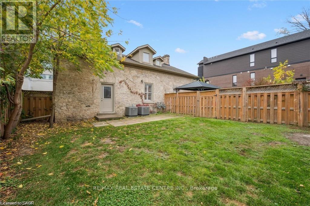 16 St Andrews Street, Cambridge, Ontario  N1S 1M4 - Photo 22 - X12840312