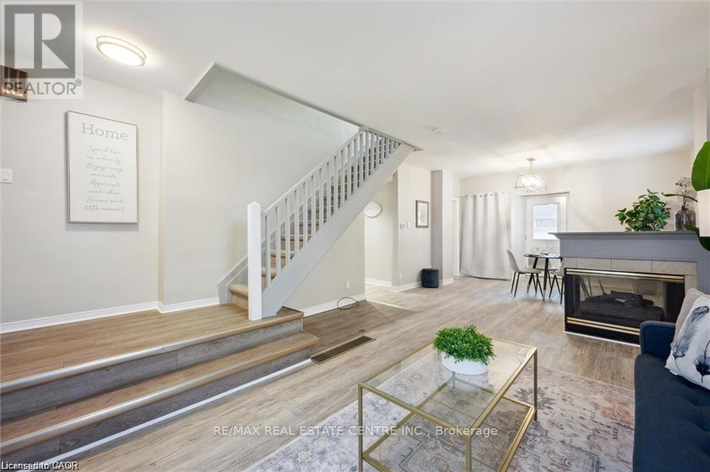 16 St Andrews Street, Cambridge, Ontario  N1S 1M4 - Photo 8 - X12840312