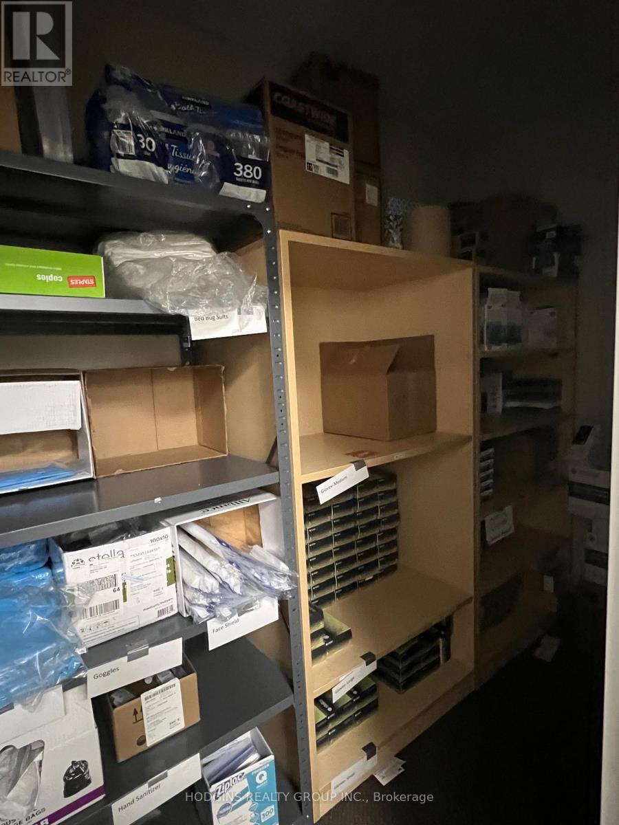 220-221 - 505 Park Road N, Brantford, Ontario  N3R 7K8 - Photo 9 - X12840362