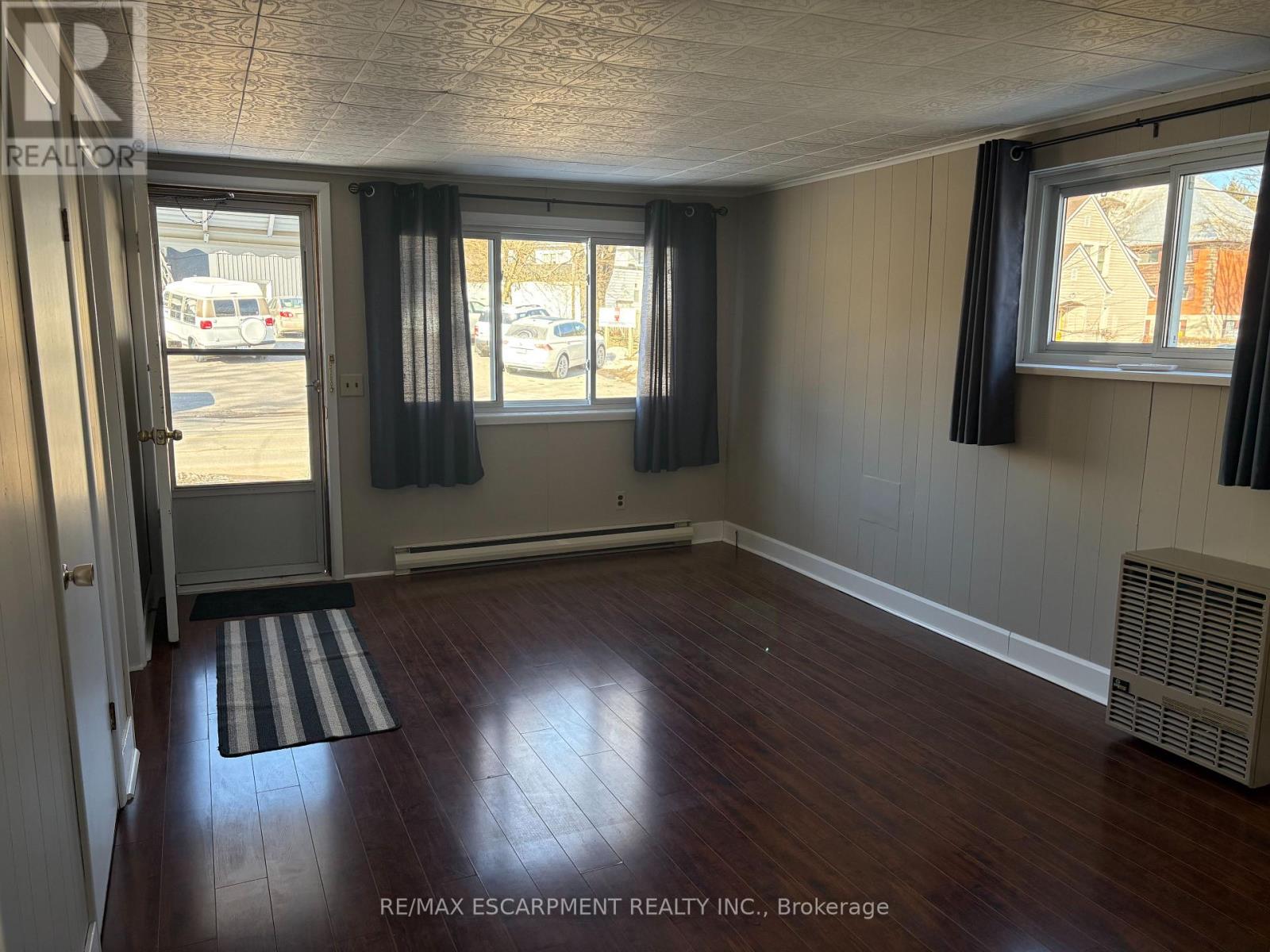 Main - 786 Welland Road, Pelham, Ontario  L0S 1C0 - Photo 5 - X12840380