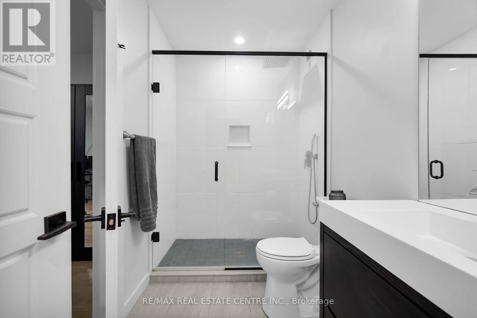 2088 Ironwood Road, London South, Ontario  N6K 0H8 - Photo 16 - X12840444