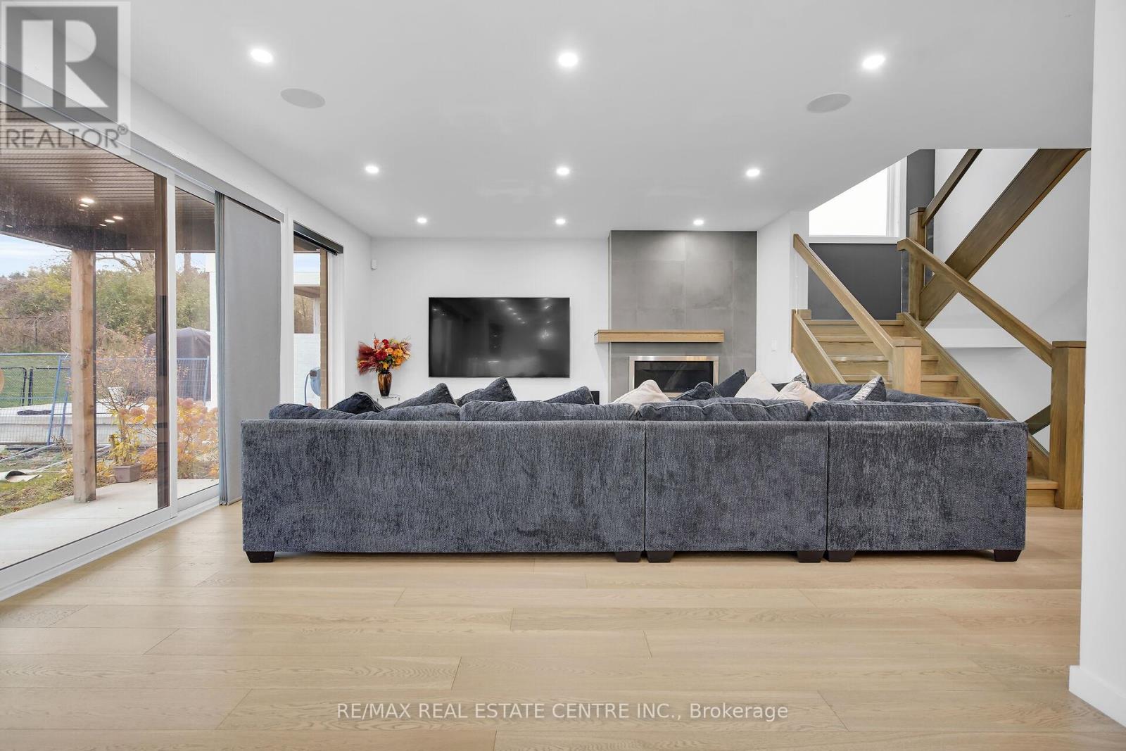 2088 Ironwood Road, London South, Ontario  N6K 0H8 - Photo 7 - X12840444