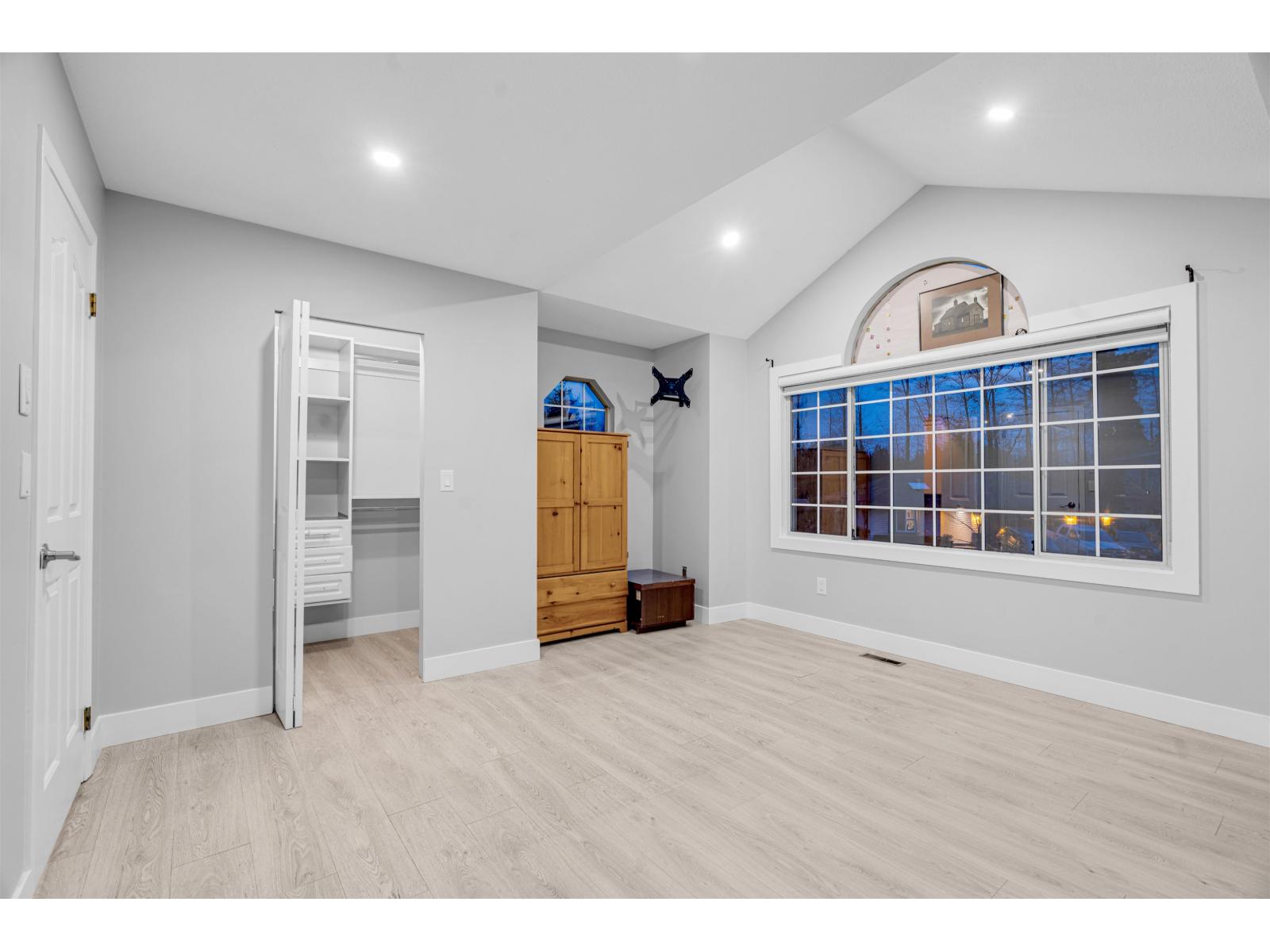 15335 111 Avenue, Surrey, British Columbia  V3R 9H7 - Photo 10 - R3093134