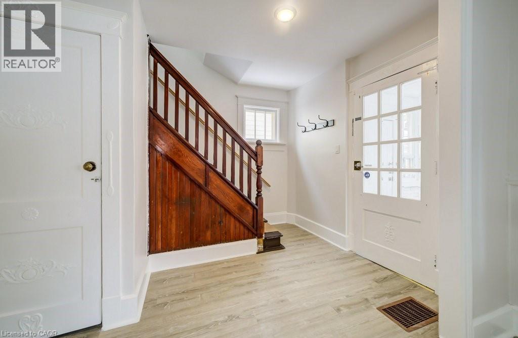 18 Shanley Street, Kitchener, Ontario N2H 5N8 - Photo 6 - 40798265