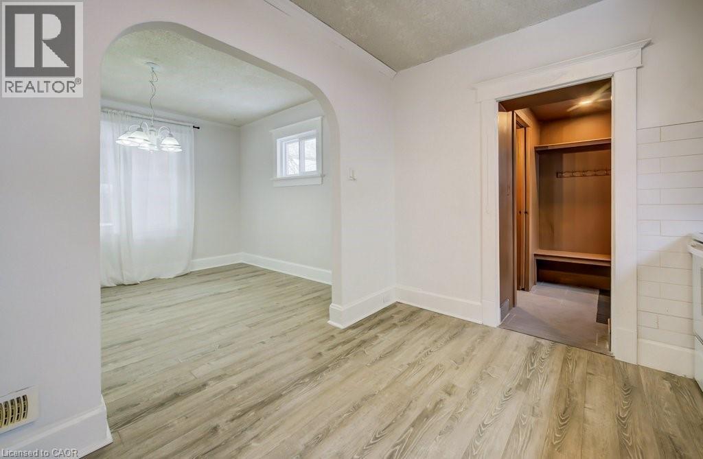 18 Shanley Street, Kitchener, Ontario N2H 5N8 - Photo 17 - 40798265
