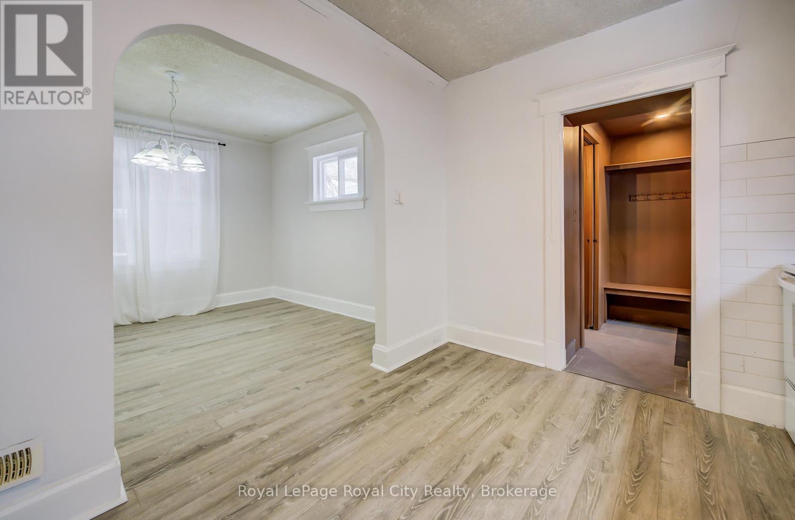 18 Shanley Street, Kitchener, Ontario  N2H 5N8 - Photo 17 - X12710112