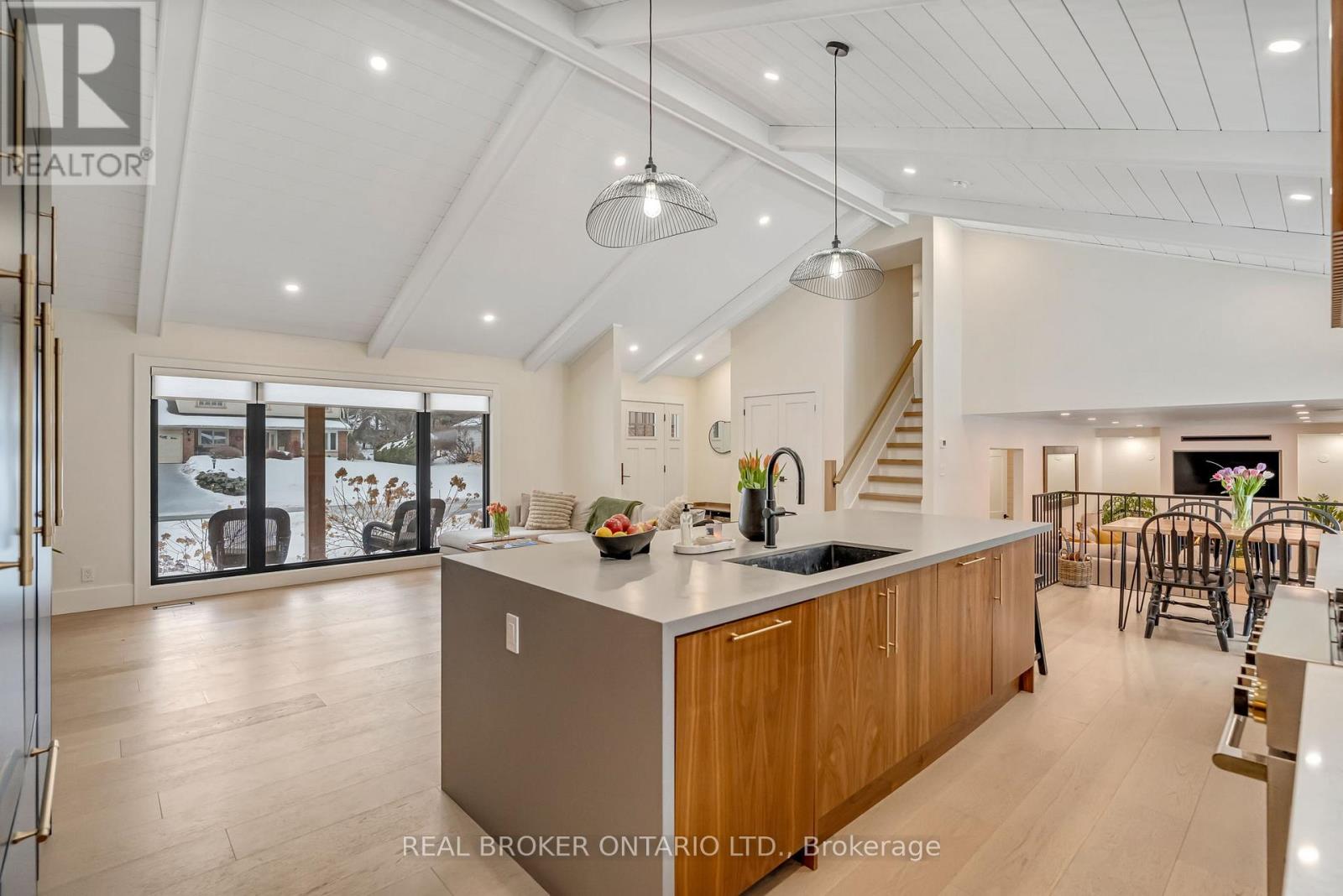 16 Bannisdale Way, Hamilton, Ontario  L0R 1H2 - Photo 15 - X12803778