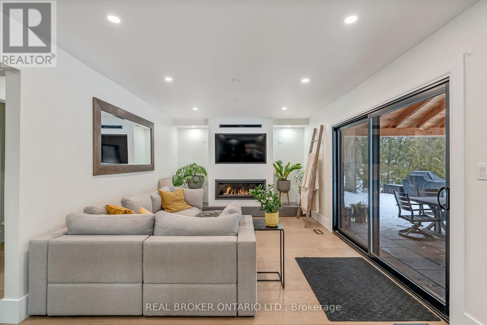 16 Bannisdale Way, Hamilton, Ontario  L0R 1H2 - Photo 20 - X12803778